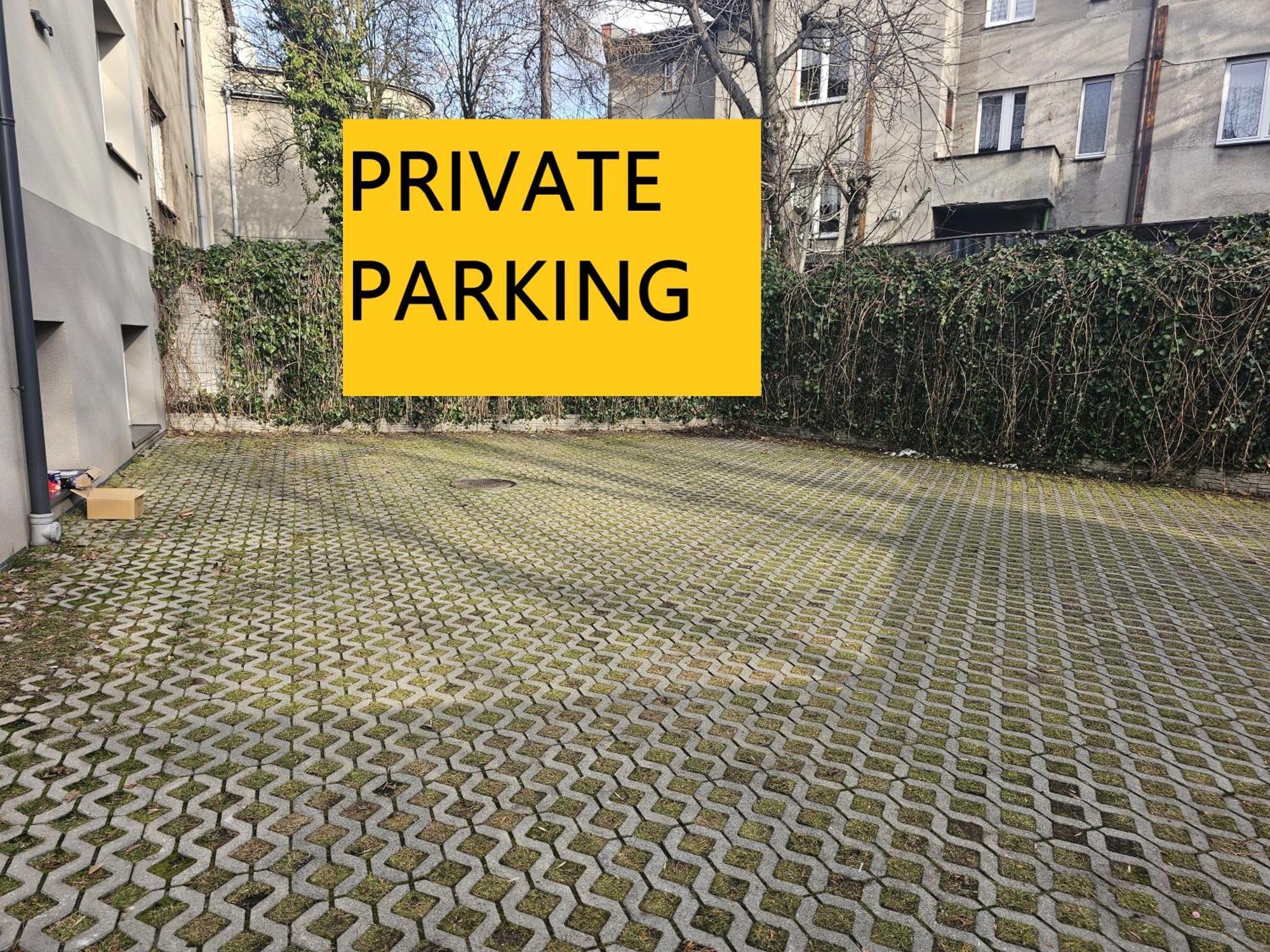 Urban Premium No 2, Free Private Parking, Self Check-in Apartment