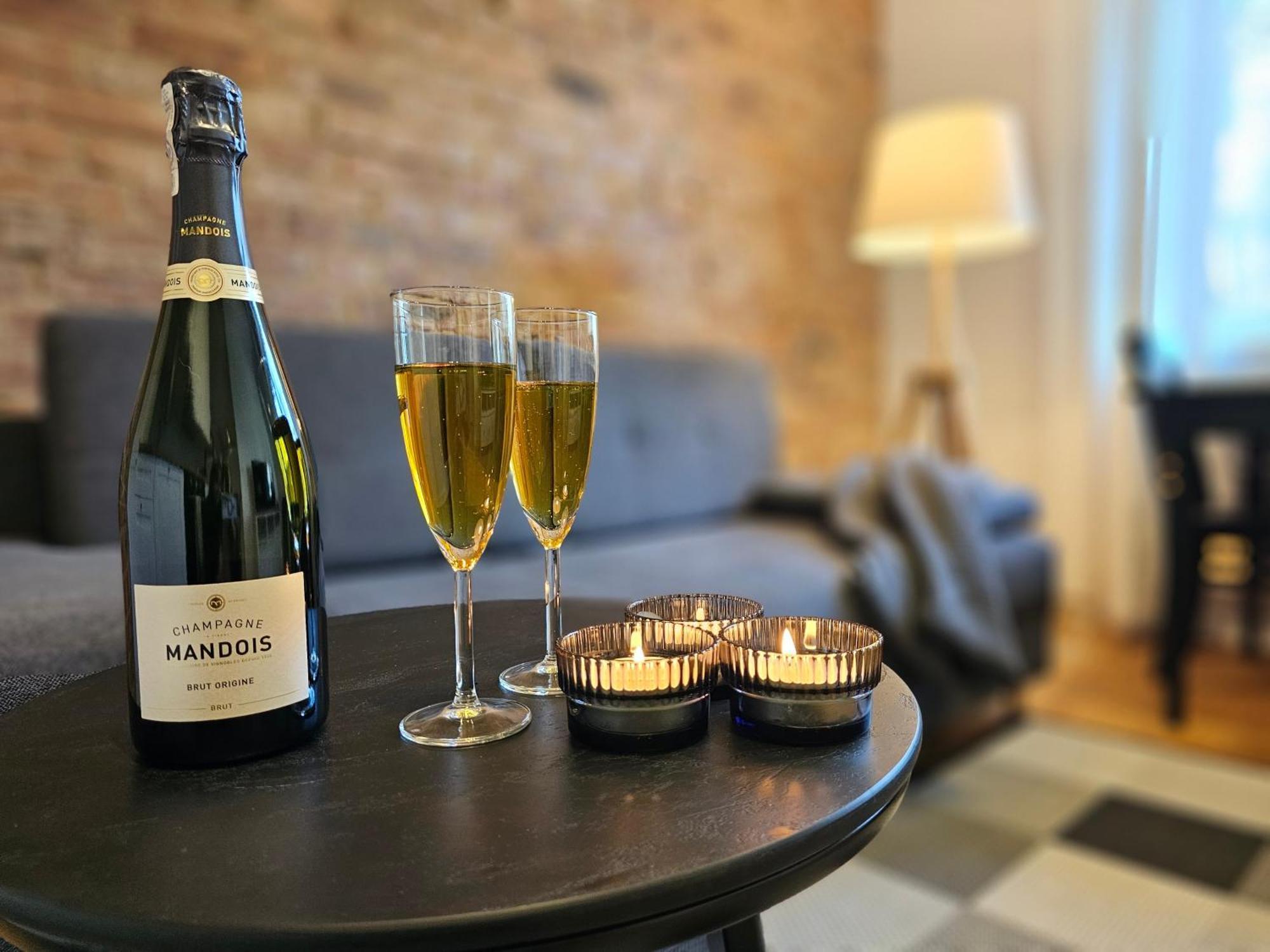 Urban Premium No 2, Free Private Parking, Self Check-in Apartment Chorzow